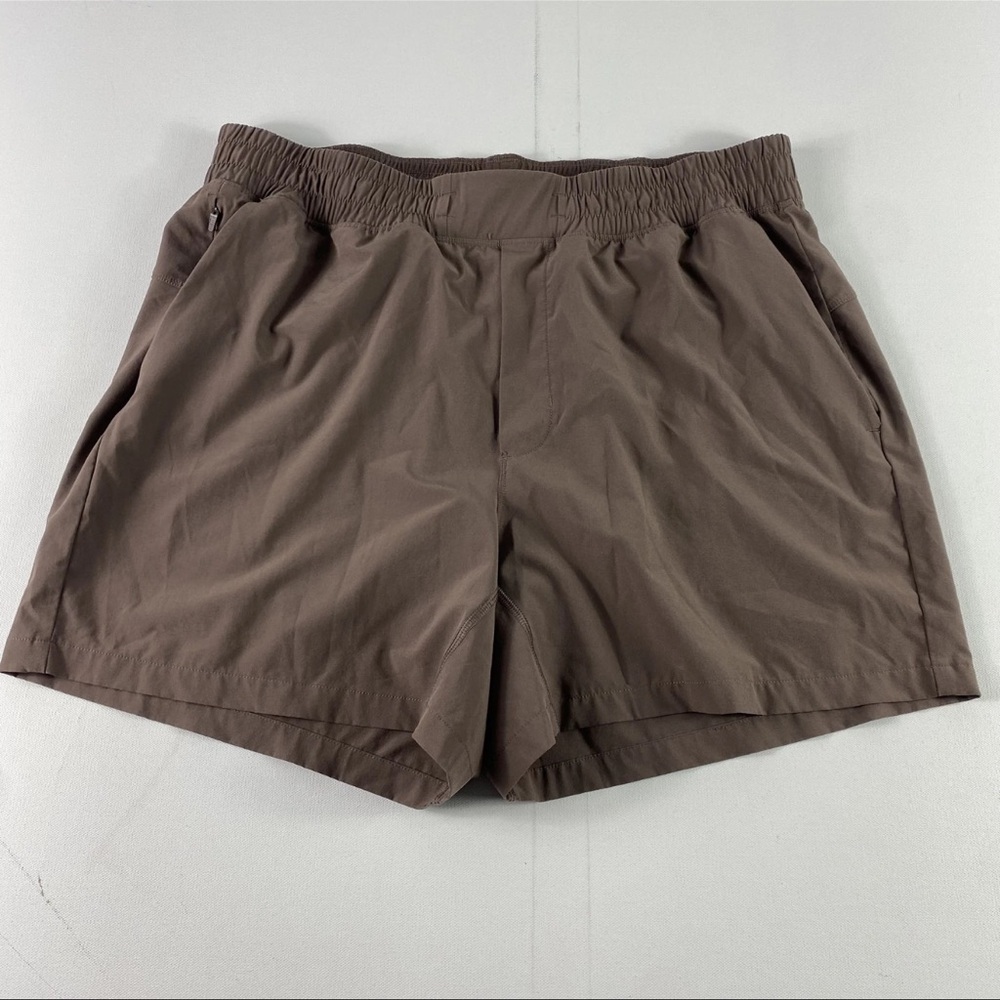 CRZ YOGA Men's Athletic Shorts - Brown